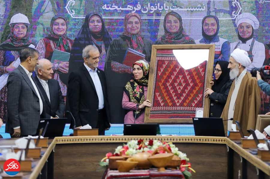 دیدار رییس‌جمهور با بانوان نخبه و برگزیده استان مازندران 