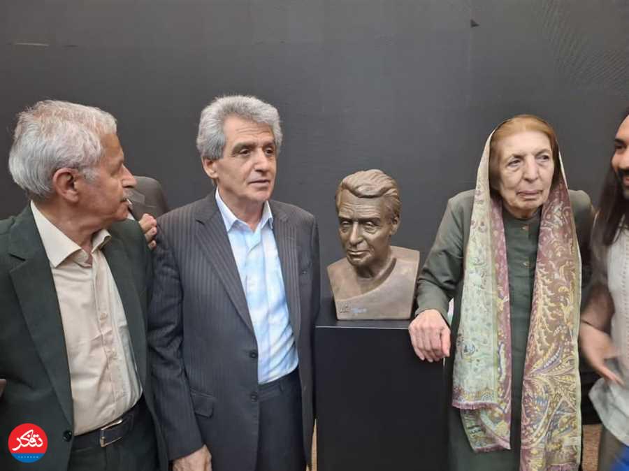 شبی که فرهنگ بر صدر نشست