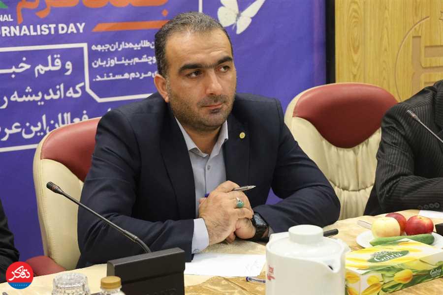 نقش رسانه‌ها در شناسایی و پیگیری چالش‌های محلی 