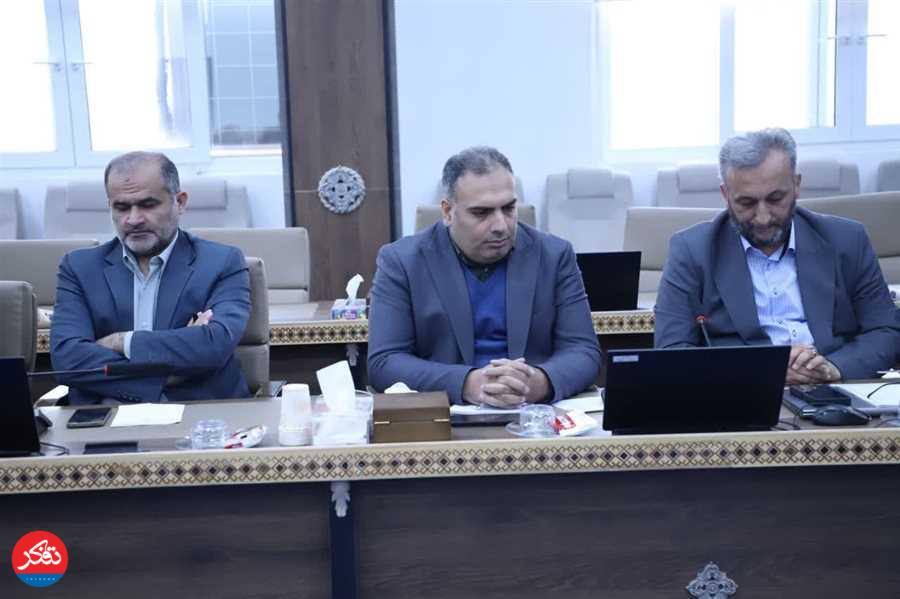 از دانش‌آموزان عذرخواهی می‌کنم