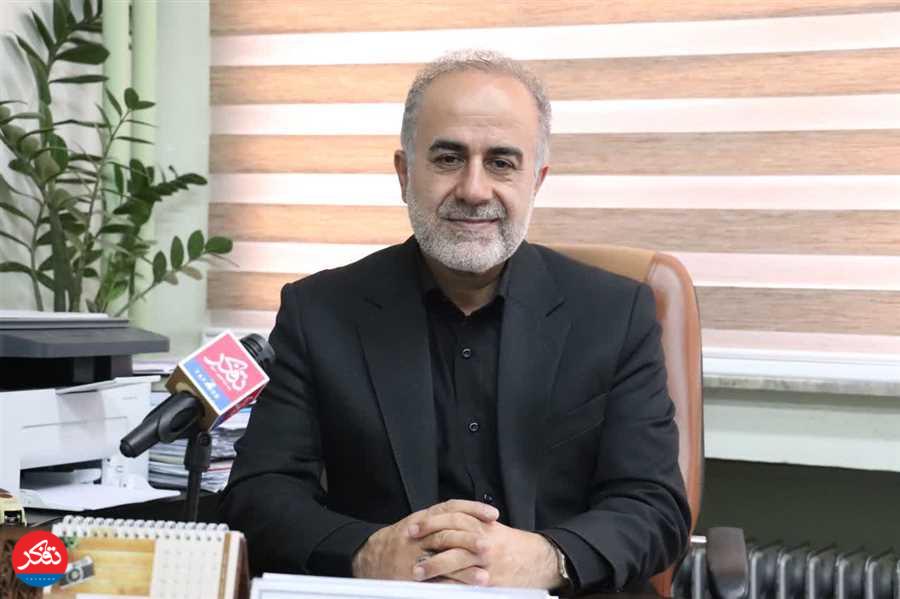 گروگرفتن پرونده دانش‌آموز به‌خاطر بدهی، «جرم» است